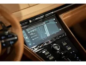 Aston Martin DB12 Volante thumbnail 33