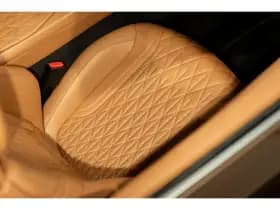 Aston Martin DB12 Volante thumbnail 36