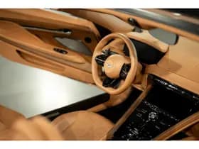Aston Martin DB12 Volante thumbnail 43