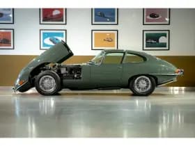 Jaguar E-Type thumbnail 14