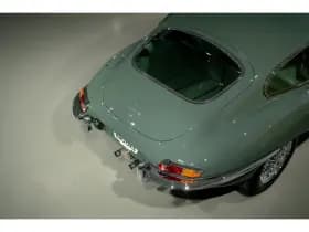 Jaguar E-Type thumbnail 17
