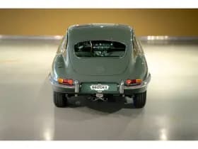Jaguar E-Type thumbnail 25