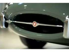 Jaguar E-Type thumbnail 27