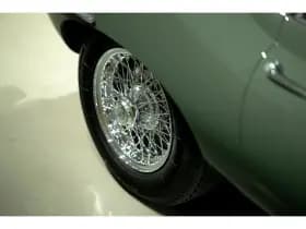 Jaguar E-Type thumbnail 31