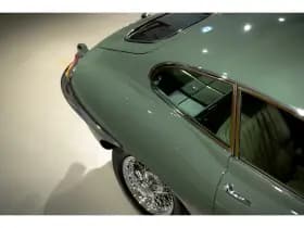 Jaguar E-Type thumbnail 37