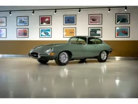Jaguar E-Type thumbnail 8