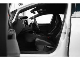 Volkswagen Golf thumbnail 21