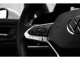 Volkswagen Golf thumbnail 28