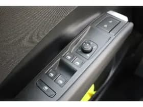 Volkswagen T-Roc thumbnail 13