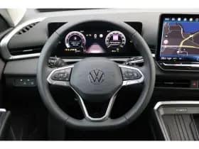 Volkswagen T-Roc thumbnail 5