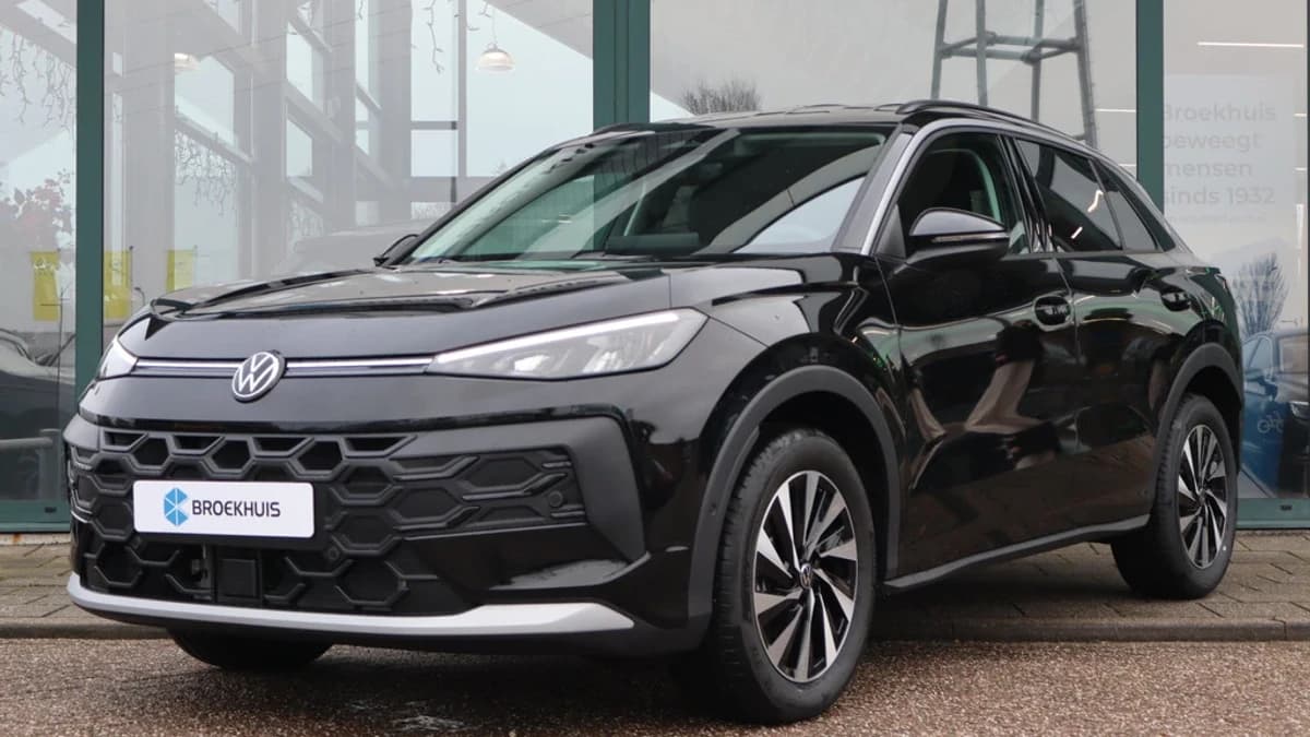 Volkswagen T-Roc — foto 1