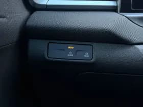 Volkswagen T-Roc thumbnail 24