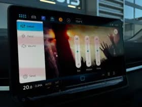 Volkswagen T-Roc thumbnail 34