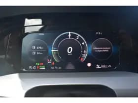 Volkswagen Golf thumbnail 19