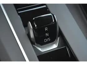 Volkswagen Golf thumbnail 34