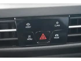 Volkswagen Golf thumbnail 36
