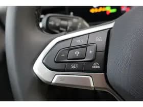 Volkswagen T-Roc thumbnail 15