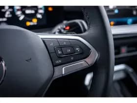 Volkswagen T-Roc thumbnail 18
