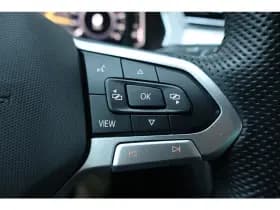 Volkswagen Passat thumbnail 21