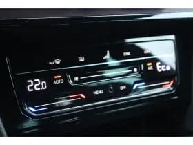 Volkswagen Passat thumbnail 26