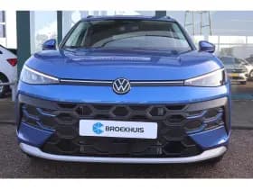 Volkswagen T-Roc thumbnail 11