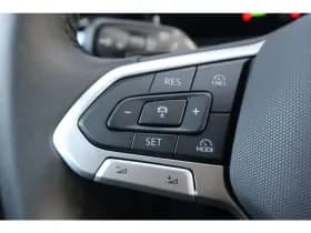Volkswagen T-Roc thumbnail 16