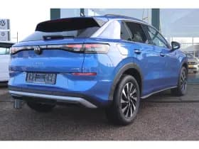 Volkswagen T-Roc thumbnail 8