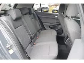 Volkswagen Golf thumbnail 27