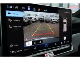 Volkswagen Passat thumbnail 24