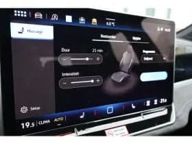 Volkswagen Passat thumbnail 27
