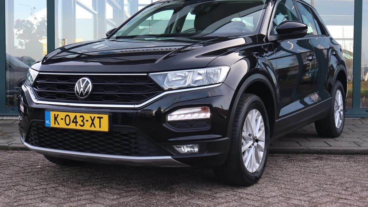 Volkswagen T-Roc — foto 1