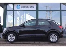 Volkswagen T-Roc thumbnail 2