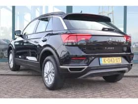 Volkswagen T-Roc thumbnail 3