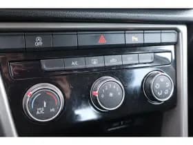 Volkswagen T-Roc thumbnail 22