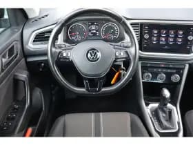 Volkswagen T-Roc thumbnail 5