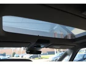 Volkswagen Multivan thumbnail 15