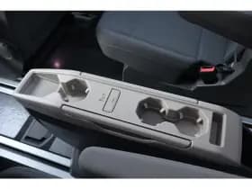 Volkswagen Multivan thumbnail 16