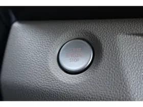 Volkswagen Multivan thumbnail 22