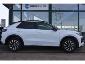 Volkswagen T-Roc thumbnail 9
