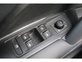 Volkswagen Tiguan thumbnail 12