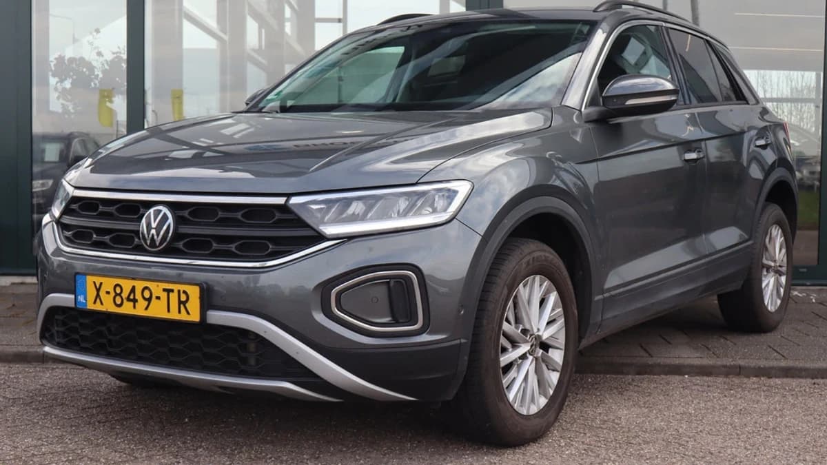 Volkswagen T-Roc — foto 1