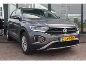 Volkswagen T-Roc thumbnail 3