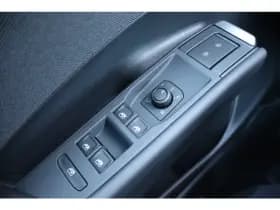 Volkswagen T-Roc thumbnail 14
