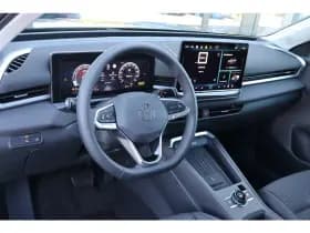 Volkswagen T-Roc thumbnail 4