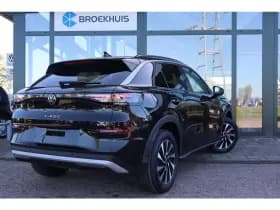 Volkswagen T-Roc thumbnail 8