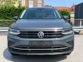 Volkswagen Tiguan thumbnail 2