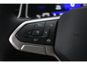 Volkswagen T-Roc thumbnail 18