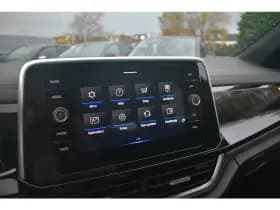 Volkswagen T-Roc thumbnail 25