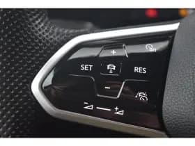 Volkswagen Golf thumbnail 17