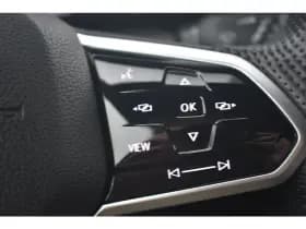 Volkswagen Golf thumbnail 18